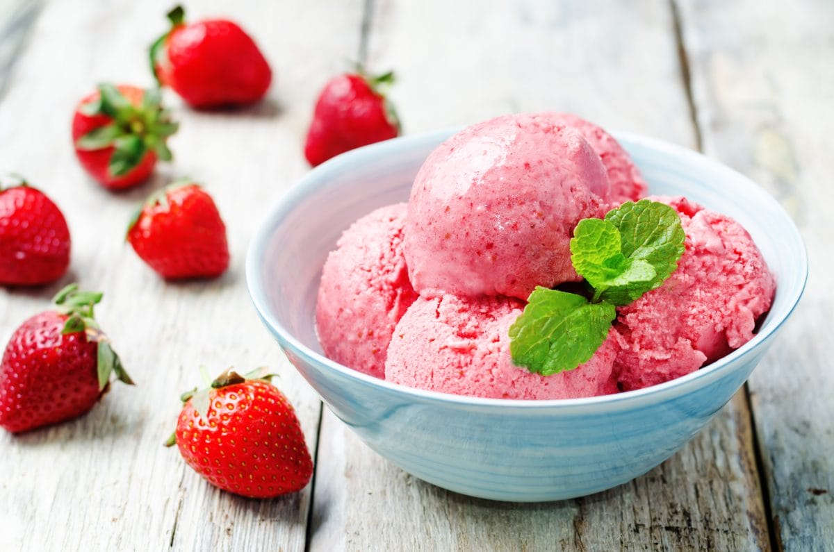 Lody truskawkowe - przepis i wskazówki