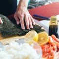 Z czym warto zrobić sushi zwykłe i wegańskie