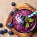 Najpyszniejsze smoothie z borówkami - przepisy i wskazówki