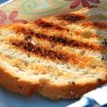 Grillowane pieczywo – przepisy na smakowite grzanki