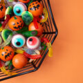 Słodycze na Halloween: Jakie łakocie wybrać na straszny wieczór?