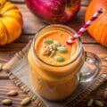 Jesienne smoothie - 10 przepisów na rozgrzewające koktajle z sezonowych owoców i warzyw