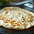 Tortilla na ciepło z patelni: pomysły na szybki lunch